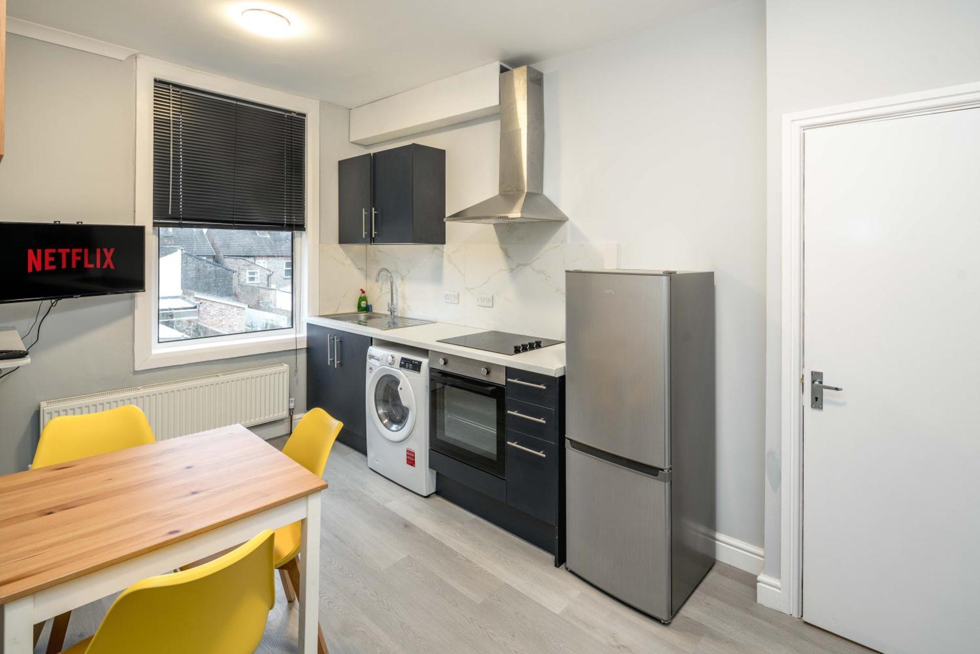 Free Parking, 2 Beds,Close To Train Station Bedford Exterior foto